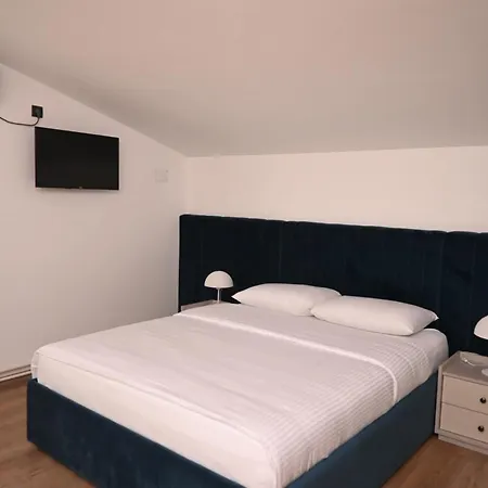 Mas Motel Ivisovo Greblje